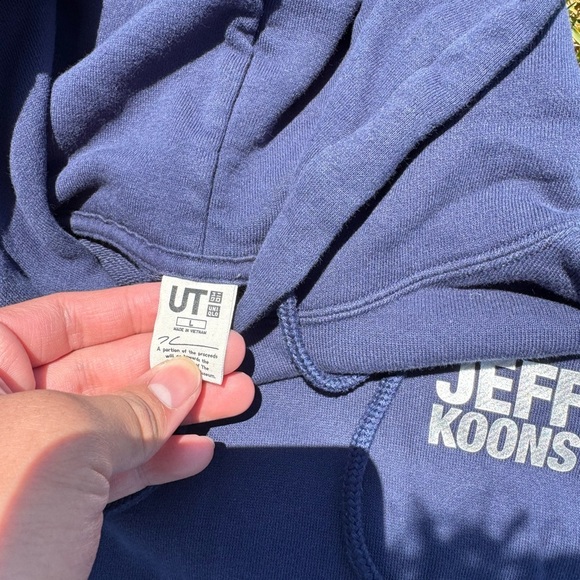 Jeff Koons x Uniqlo Collab Graphic Hoodie NWOT - Picture 3 of 3